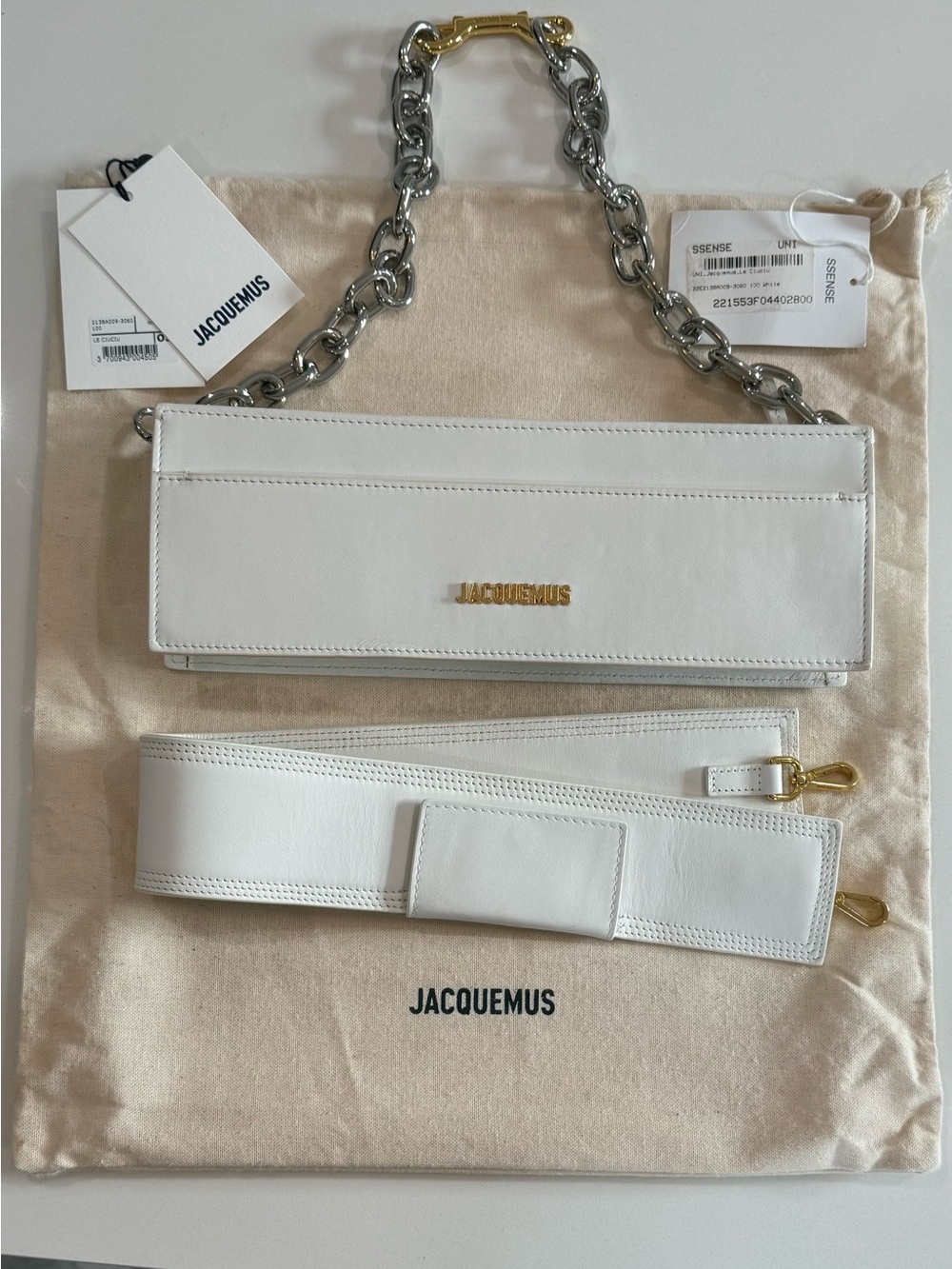 Jacquemus White Leather LeCiuCiu Handbag with Mixed Metal Chain and Wide Strap